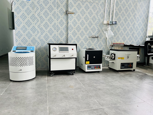 江蘇科技大學(xué)行星球磨機、高溫箱式爐、真空管式爐